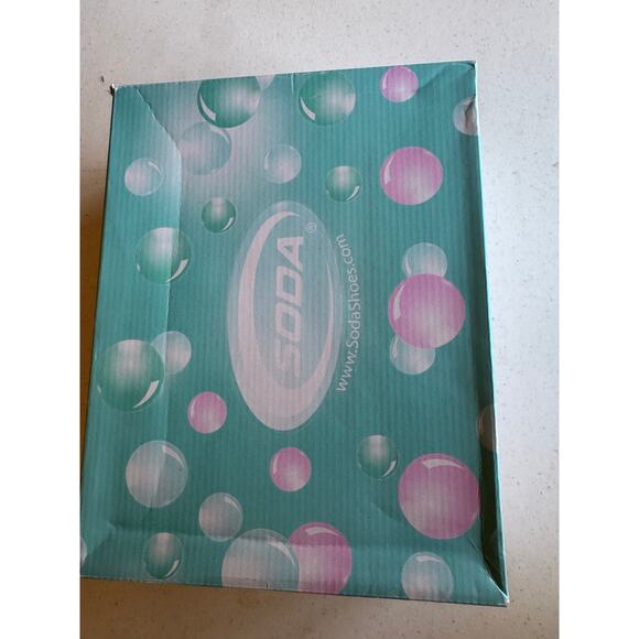 Soda Taylor Wedge Sneaker Size 9 - Picture 4 of 5